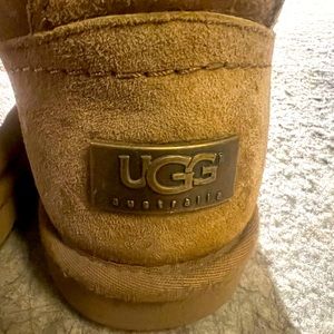 WOMENS UGG AUSTRALIA - APPALACHIAN LACE-UP SIZE 9